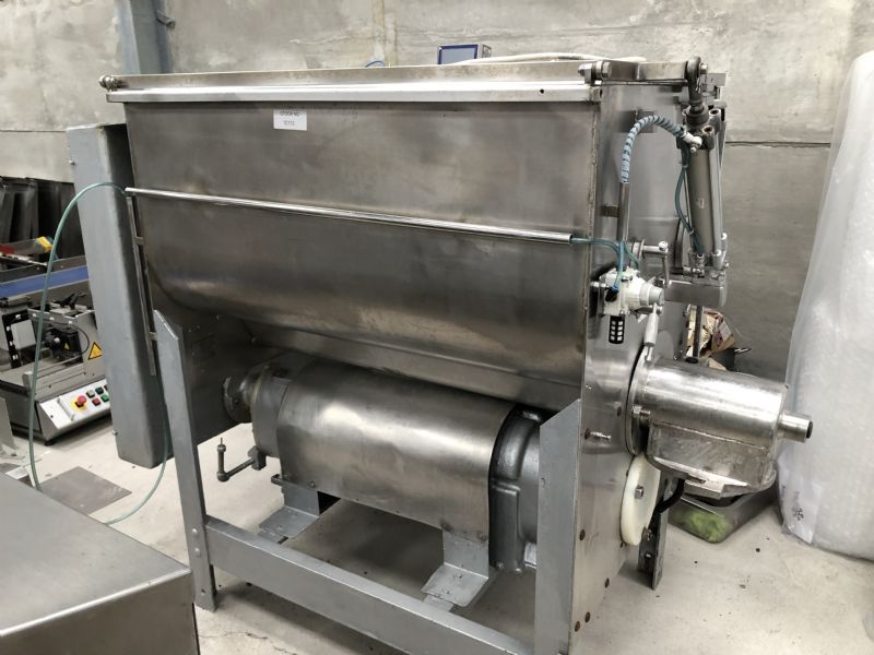 Hobart 4356G Z arm Mixer 400L at Food Machinery Auctions
